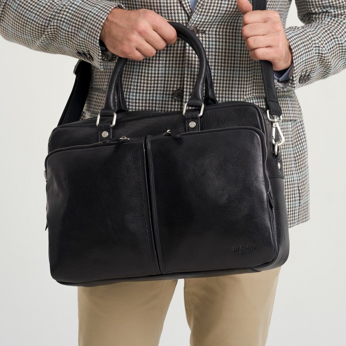 Товар черного цвета с внутренней стороны