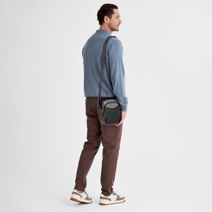 m402822-154-04_77 сумка через плечо из льна спереди