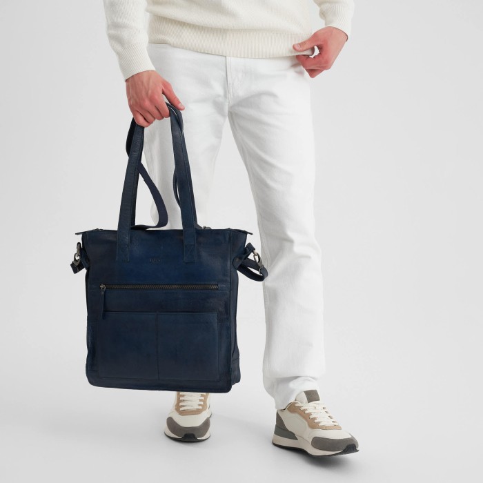 Товар синего цвета с внутренней стороны