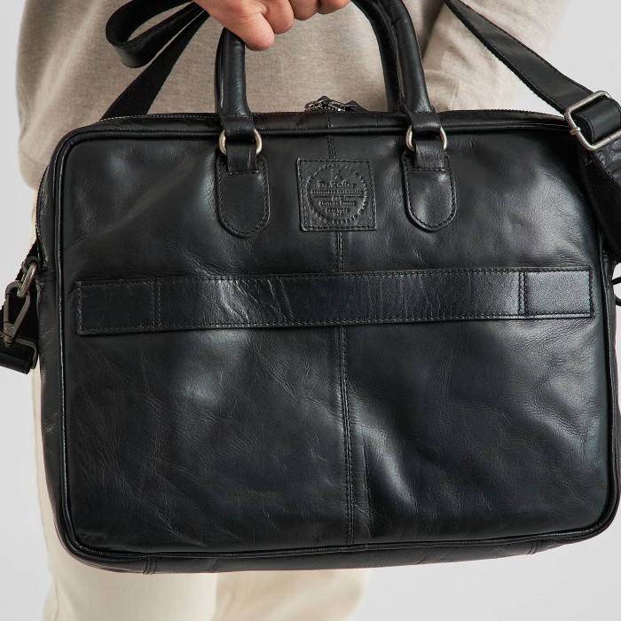 m402843-111-04 сумка для документов по цене 42200 руб вид справа