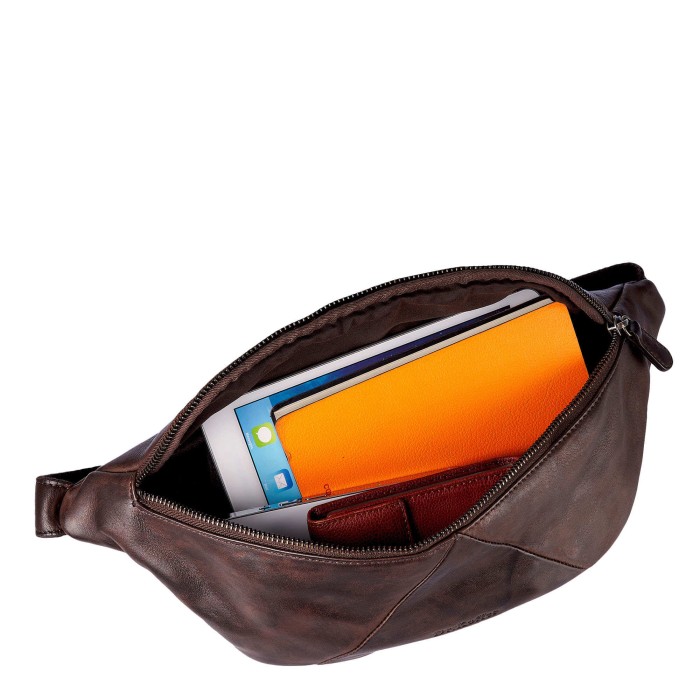 Товар коричневого цвета с внутренней стороны