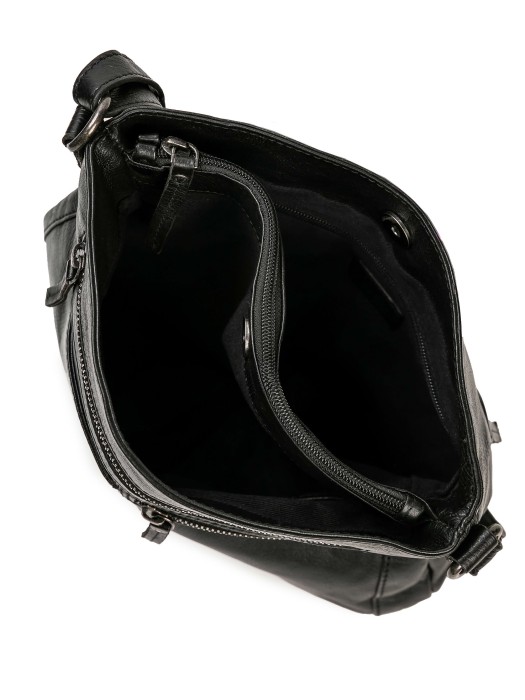 Товар черного цвета с внутренней стороны