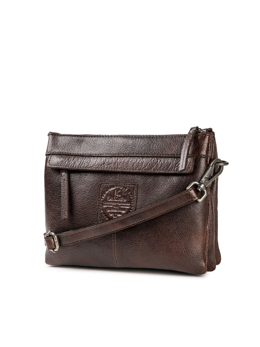 Товар коричневого цвета с внутренней стороны