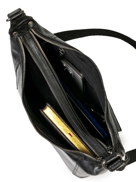 m402925-133-04 сумка через плечо из кожи спереди