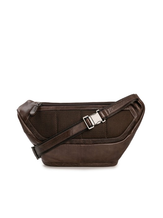 Товар коричневого цвета с внутренней стороны