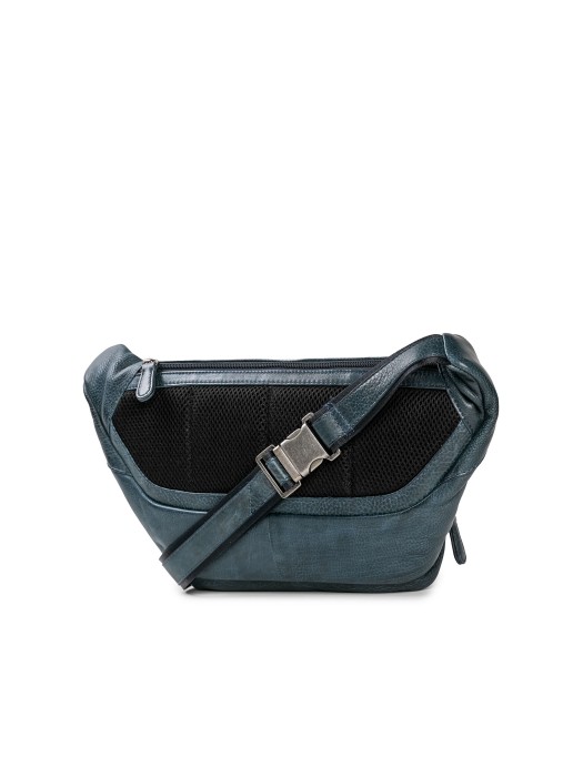 m402936-244-60 сумка поясная из кожи спереди