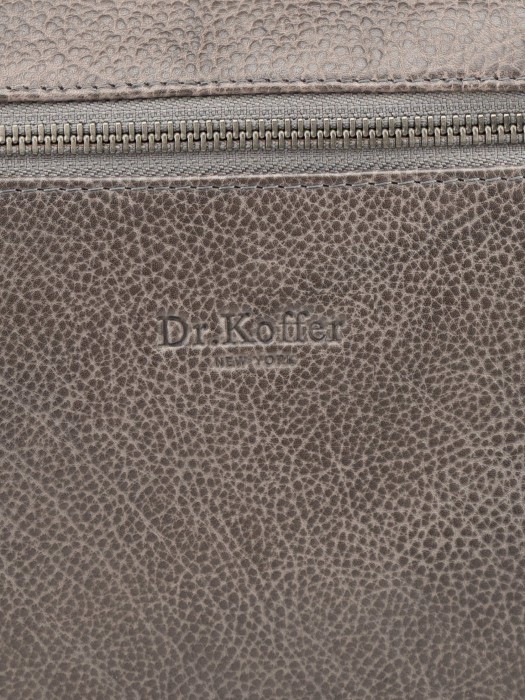 Товар серого цвета с внутренней стороны