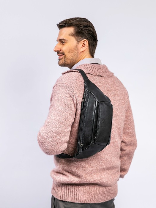 m402938-244-04 сумка поясная из кожи спереди