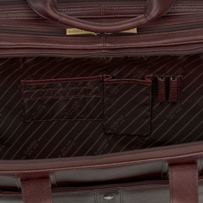 Товар коричневого цвета с внутренней стороны