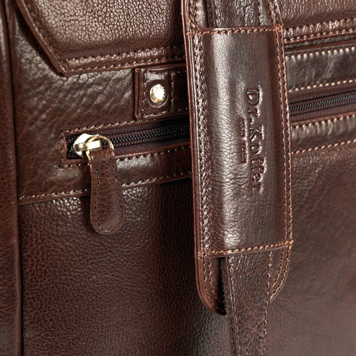 p402111-245-09 портфель для взрослого возраста с изнаночной стороны