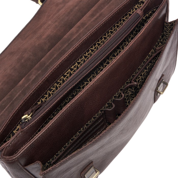 p402226-245-09 портфель от бренда dr.koffer вид слева