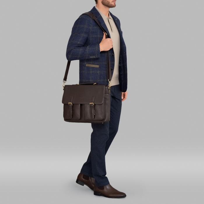 p402242-260-09 портфель от бренда dr.koffer вид слева