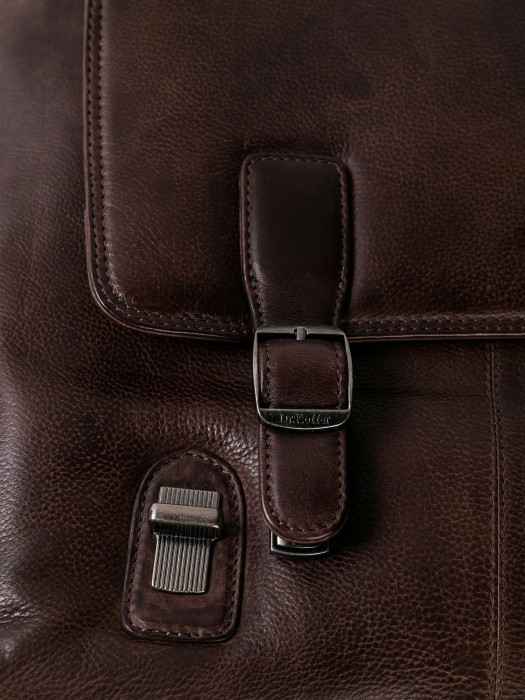 p402243-248-09 портфель из кожи спереди