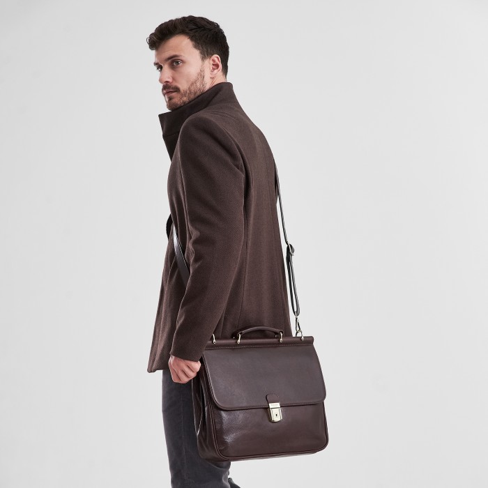 p402295-245-09 портфель по цене 43500 руб вид справа