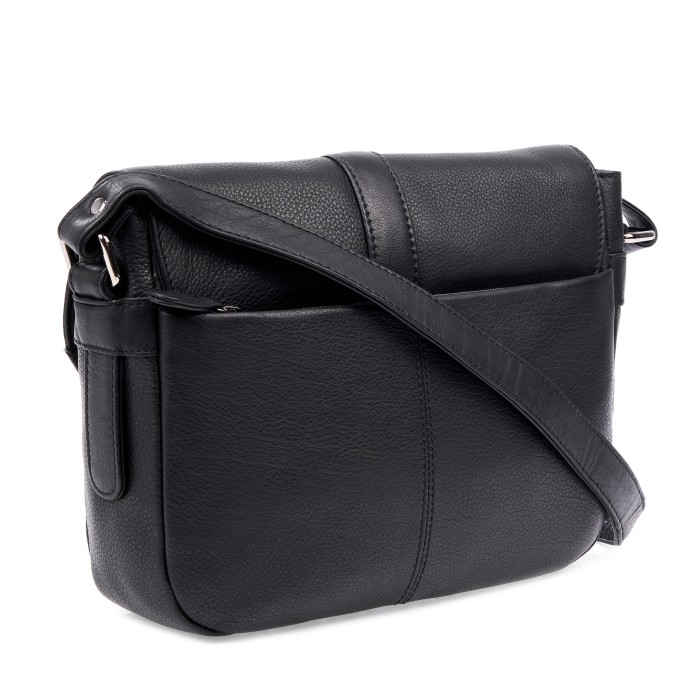 Товар черного цвета с внутренней стороны