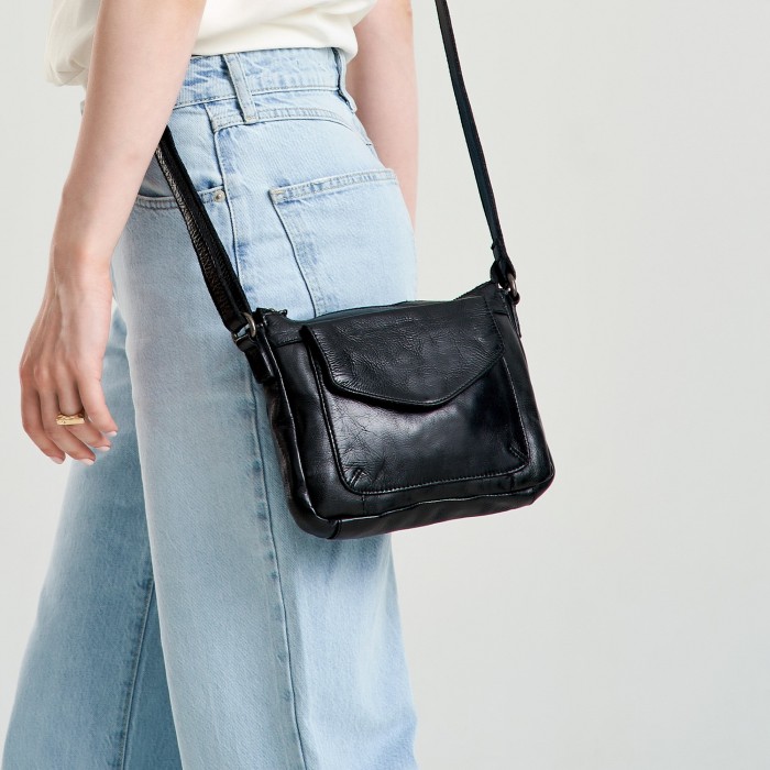 w620115-249-04 сумка через плечо из америки вид сбоку