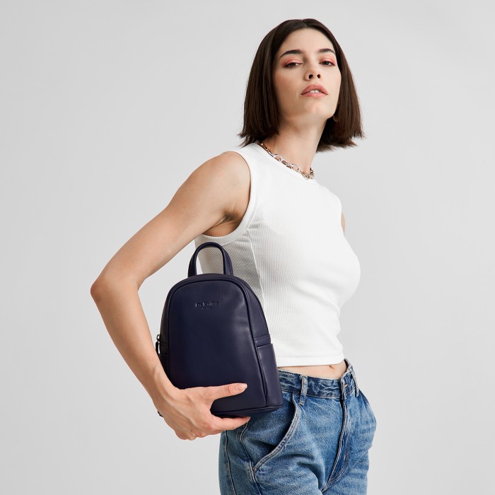 w620116-41-82 рюкзак от бренда dr.koffer вид слева