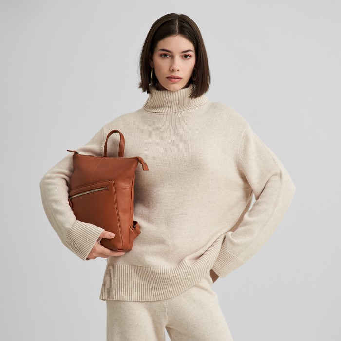 w620117-41-06 рюкзак от бренда dr.koffer вид слева