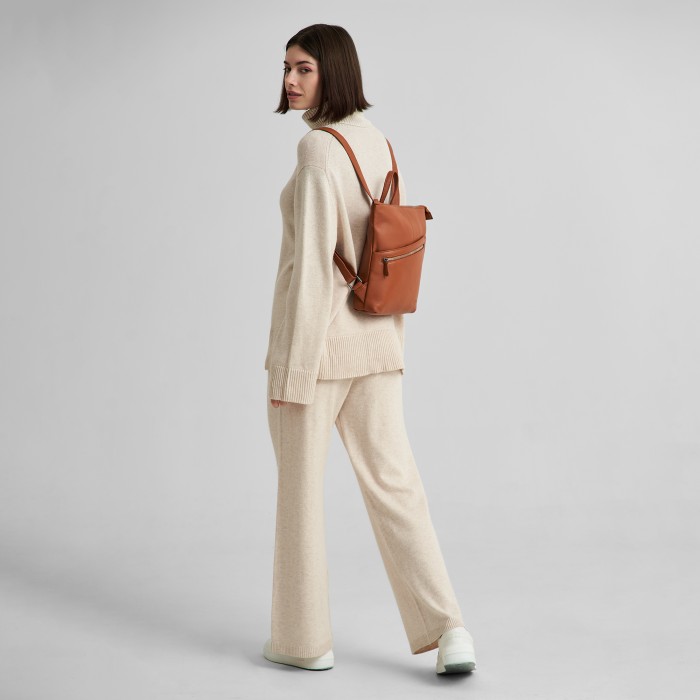 w620117-41-06 рюкзак по цене 16700 руб вид справа