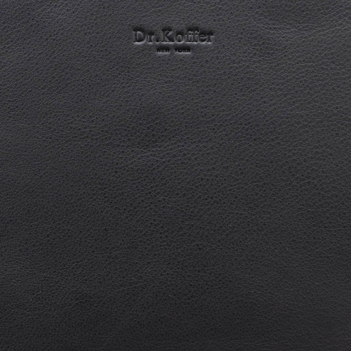 Товар черного цвета с внутренней стороны