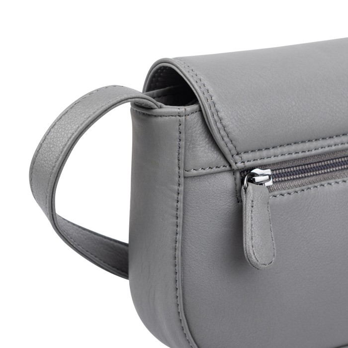 Товар серого цвета с внутренней стороны