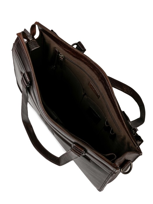 Товар коричневого цвета с внутренней стороны