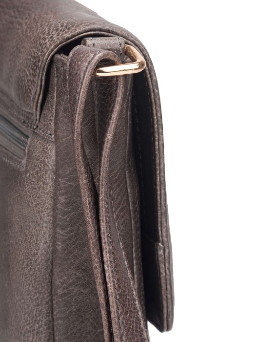 Товар серого цвета с внутренней стороны