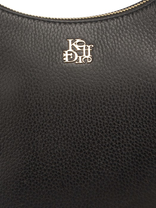 Товар черного цвета с внутренней стороны