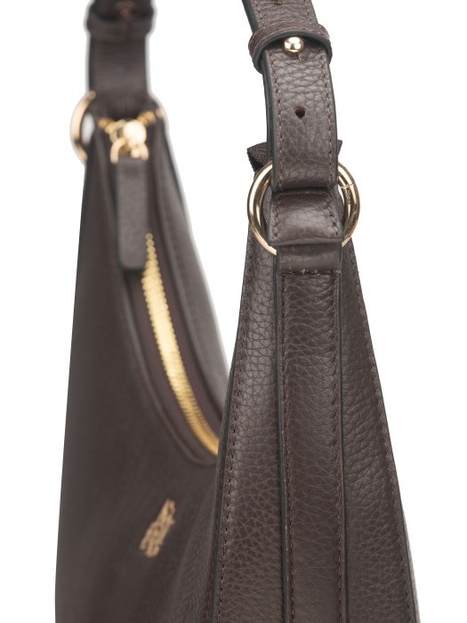 Товар коричневого цвета с внутренней стороны