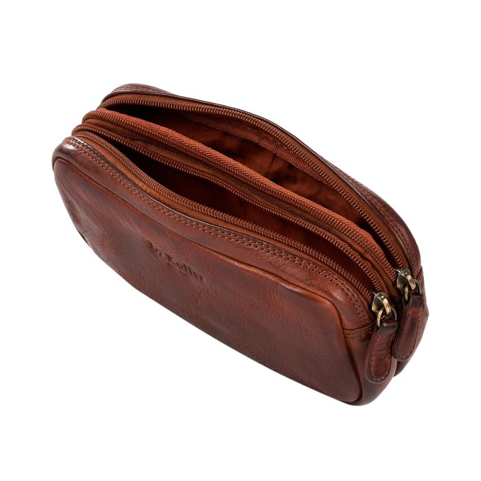 Товар коричневого цвета с внутренней стороны