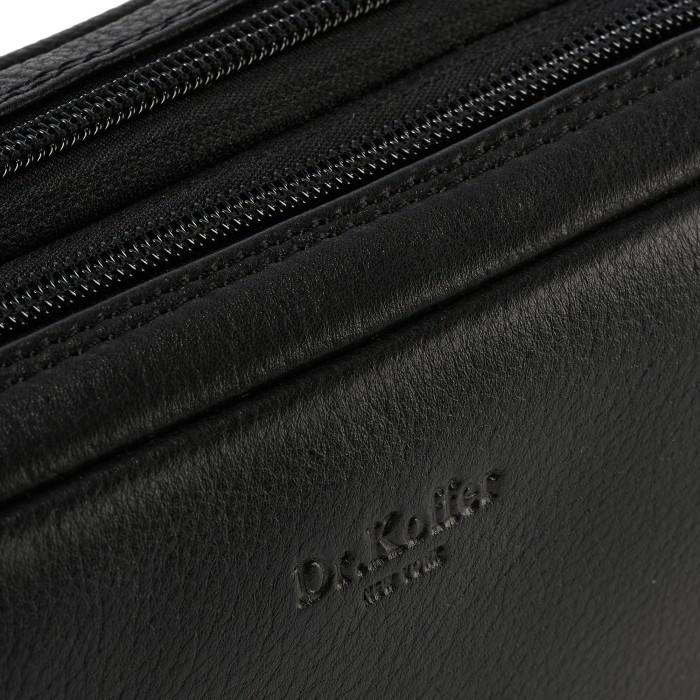 Товар черного цвета с внутренней стороны