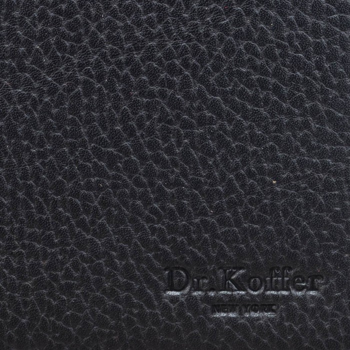 Товар черного цвета с внутренней стороны