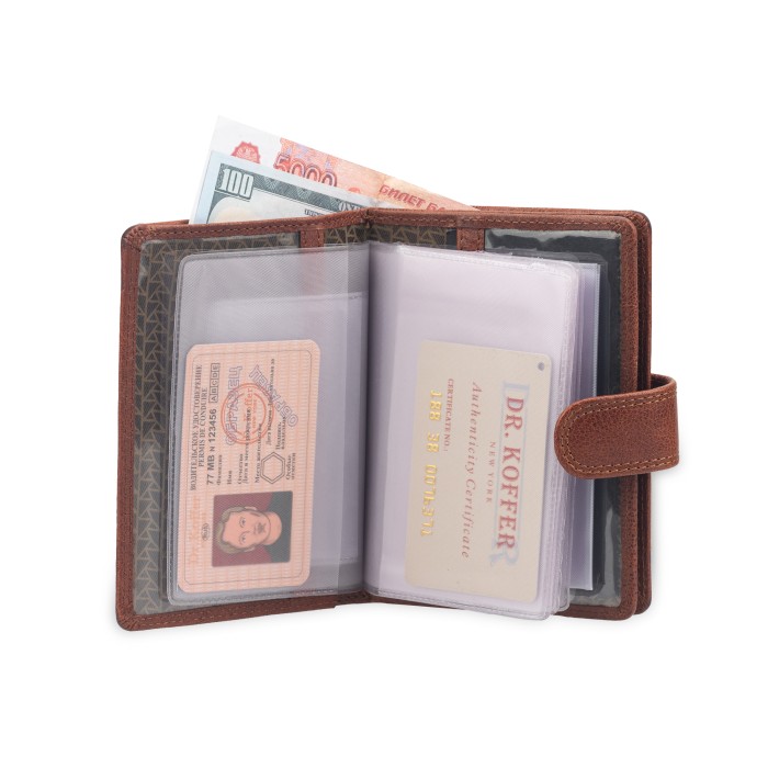 Товар коричневого цвета с внутренней стороны