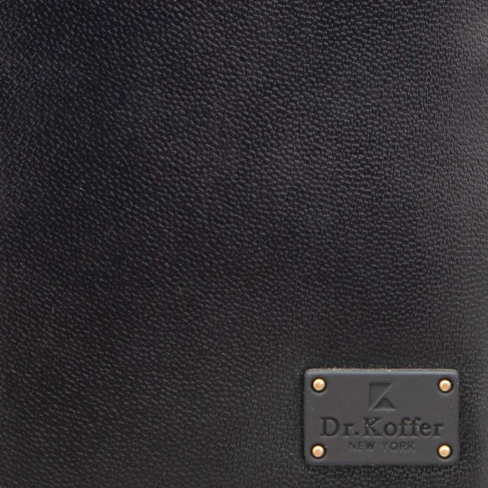 Товар черного цвета с внутренней стороны