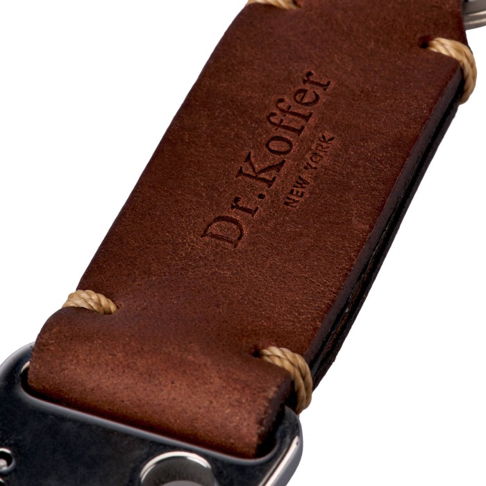 x510200-104-05 брелок от бренда dr.koffer вид слева