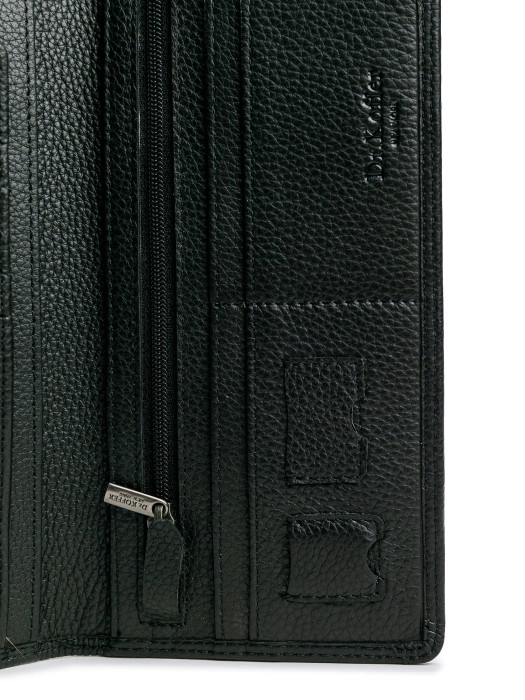 Товар черного цвета с внутренней стороны