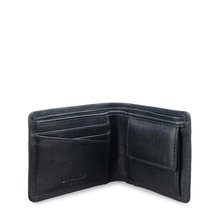 Товар синего цвета с внутренней стороны