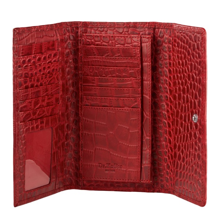 Товар красного цвета с внутренней стороны