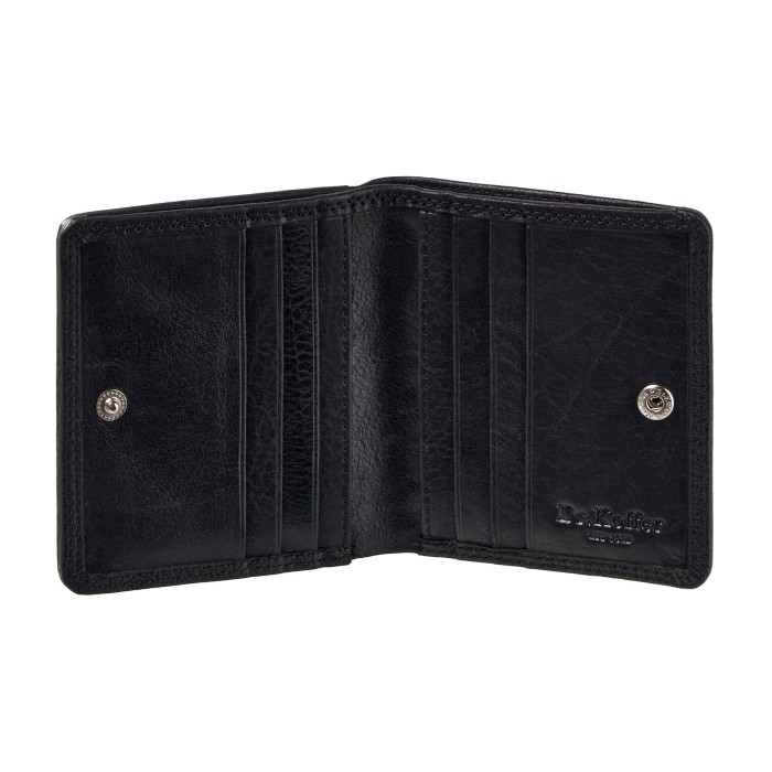 Товар черного цвета с внутренней стороны