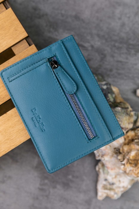 Товар голубого цвета с внутренней стороны