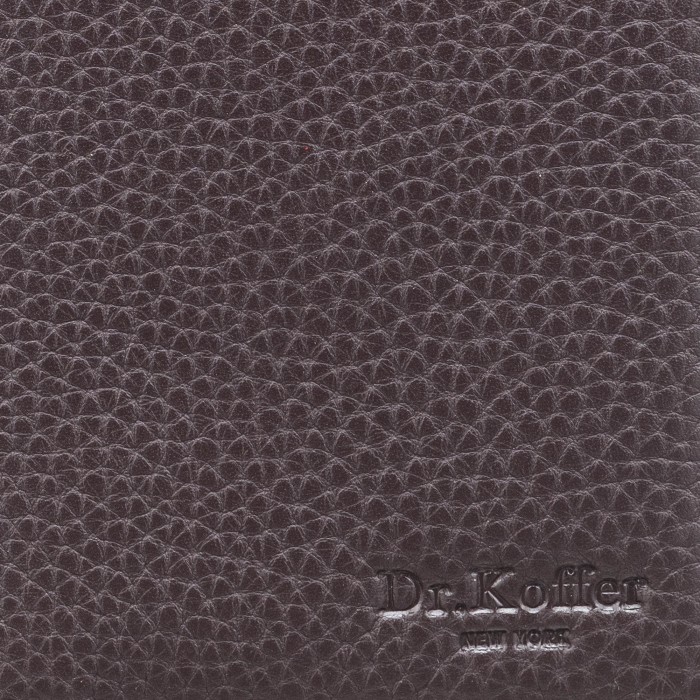 Товар коричневого цвета с внутренней стороны