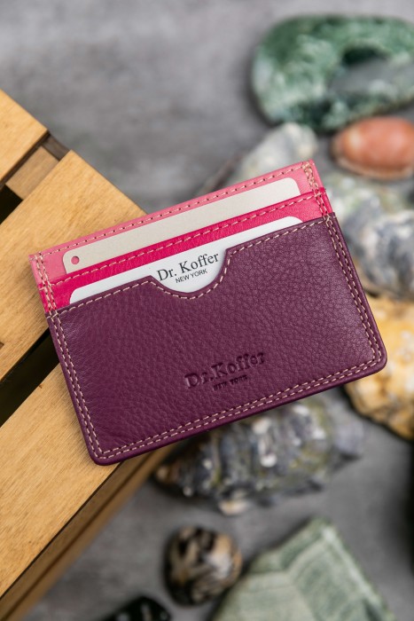 Товар розового цвета с внутренней стороны