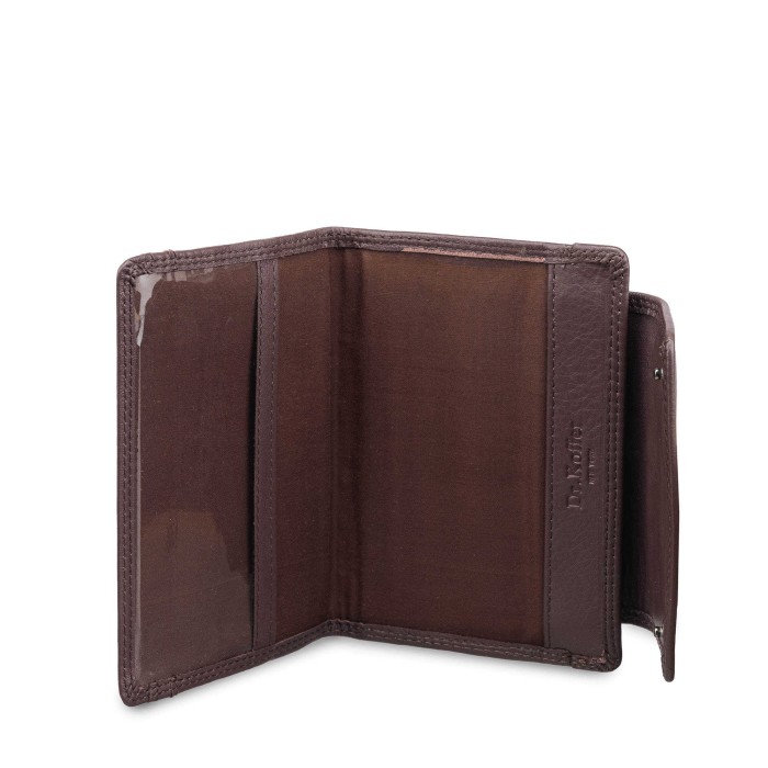 Товар коричневого цвета с внутренней стороны