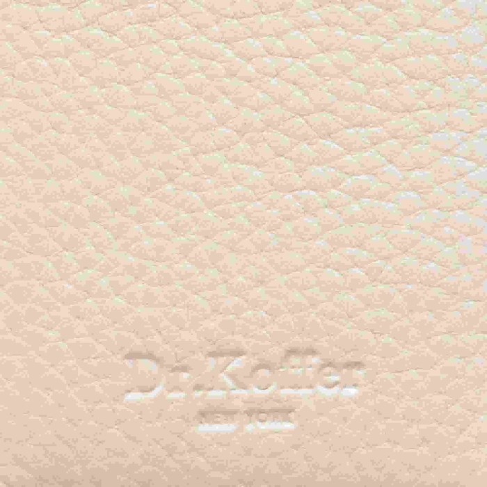 Товар белого цвета с внутренней стороны