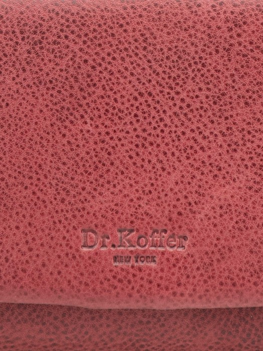 Товар бордового цвета с внутренней стороны