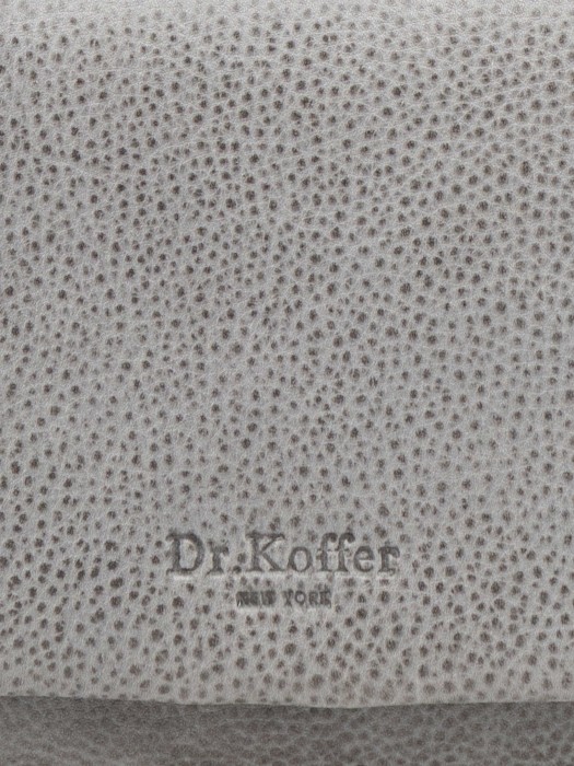 Товар серого цвета с внутренней стороны