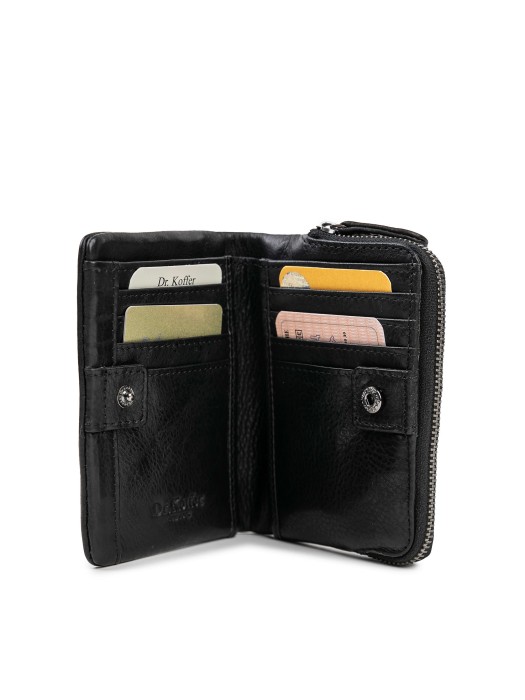 Товар черного цвета с внутренней стороны