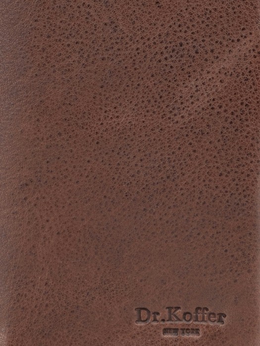 Товар коричневого цвета с внутренней стороны