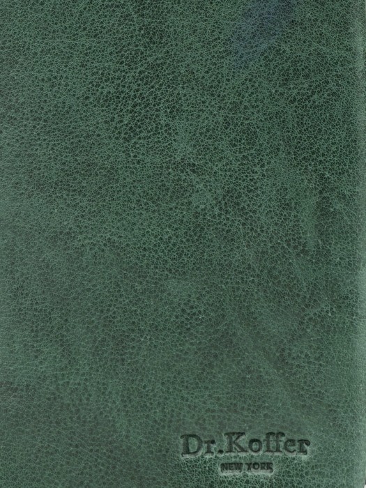 Товар зеленого цвета с внутренней стороны