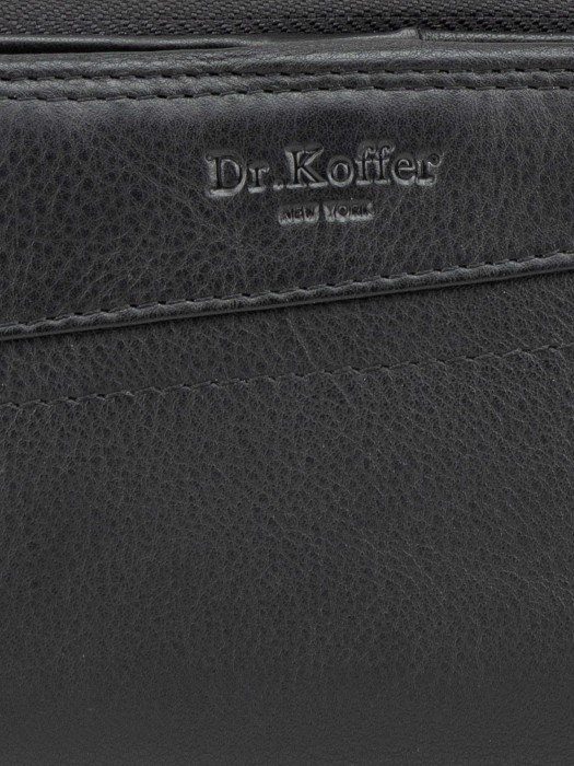 Товар черного цвета с внутренней стороны